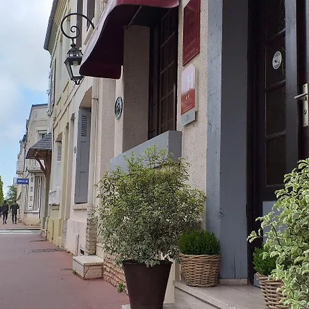 Hotel Le Chantilly Deauville-2